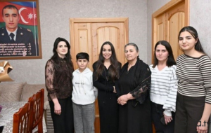 Leyla Əliyeva şəhid baş gizirin ailəsini ziyarət etdi - Foto