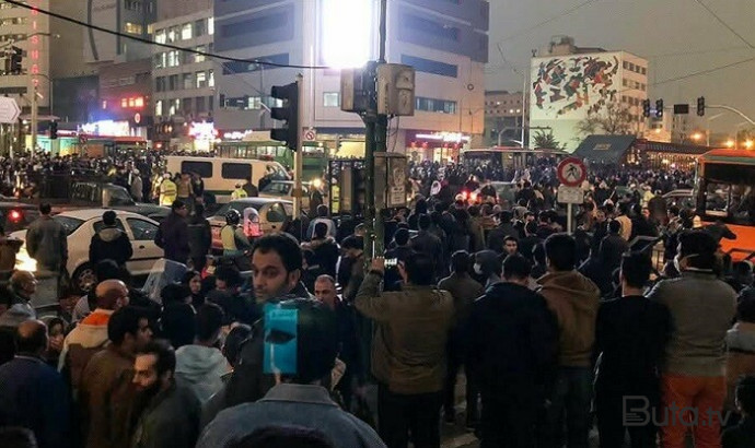  Tehran xalqı aksiyalara səsləyən əsas şəxsin adını belə çəkmir  