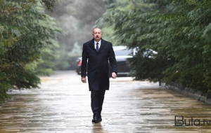 Prezident Şəhidlər xiyabanını ziyarətinə dair videoçarx paylaşdı