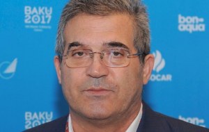 Rüşvət, qanunsuz məscid, şişən ayaqlar - İcra başçısının işdən çıxarılmasının SENSASİON SƏBƏBLƏRİ