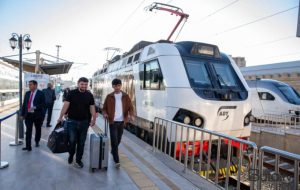 Tbilisi qatarlarında sərnişin tutumu artırılır - Biletlər satışdadır