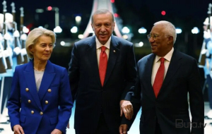 Ərdoğanın hədiyyə etdiyi bahalı tapançaları - Özləri ilə apara bilmədilər
