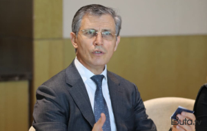 “Uşaqlar izləsə, görəcəklər ki, 80% telefonla məşğuldur”