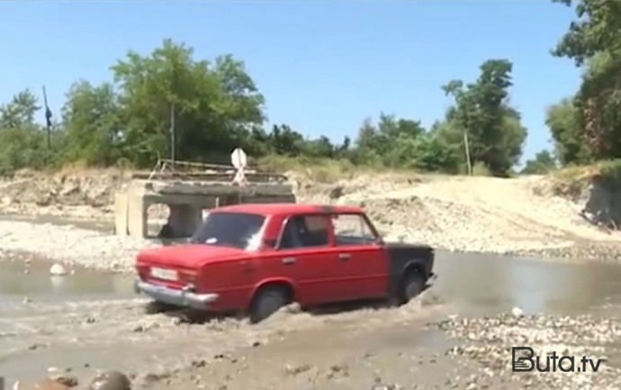  Üç min vətəndaşın yolu uzanıb - 4 aydır tədbir görülmür-Video  