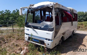 Hacıqabulda sərnişin avtobusu aşdı: 21 yaralı