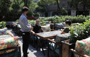 Kütləvi zəhərlənmə olan restoran bu vəzifəli şəxsin imiş