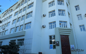 Bu universitet bağlanır? - Tələbələr narahatdır+Video