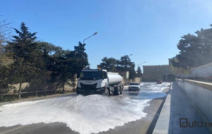 Bakıda küçələr yuyuldu - Foto