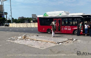 “Gənclik”dəki avtobus dayanacağı yoxa çıxdı – Foto