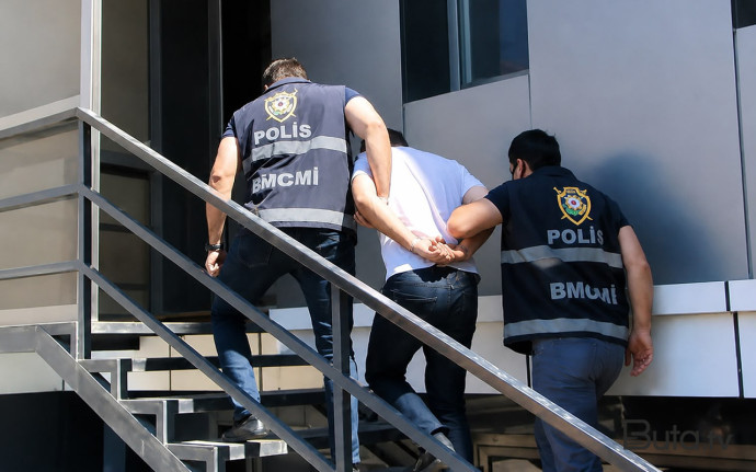  100 milyonluq işdə yeni adlar üzə çıxır - Vəzifəli şəxs həbs edildi  