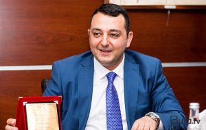 Notarius ilk məhkəməsində həbs edildi