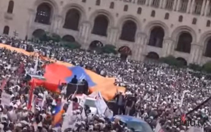  İrəvanda mitinqdə azərbaycanca səs yazısı - Video  