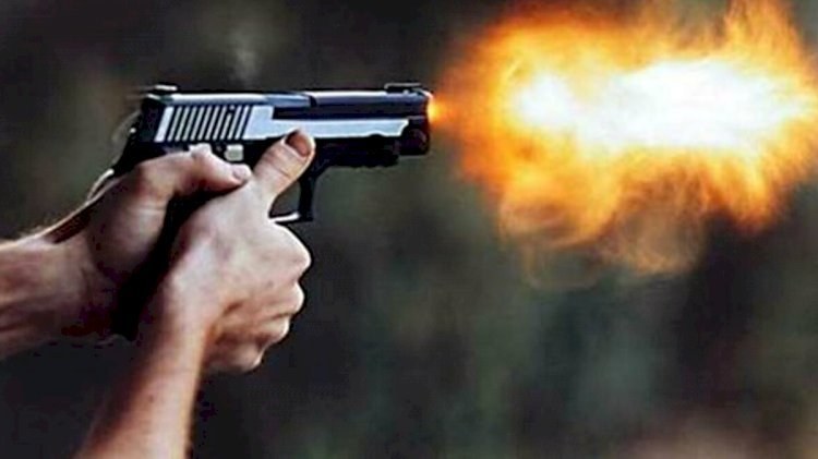  Öz oğlunu 6 güllə ilə öldürdü: bıçaqla pul tələb edir, narkoman imiş - ANBAAN DƏHŞƏTLİ VİDEO 