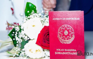 1008 nəfər boşandığı adamla yenidən evləndi