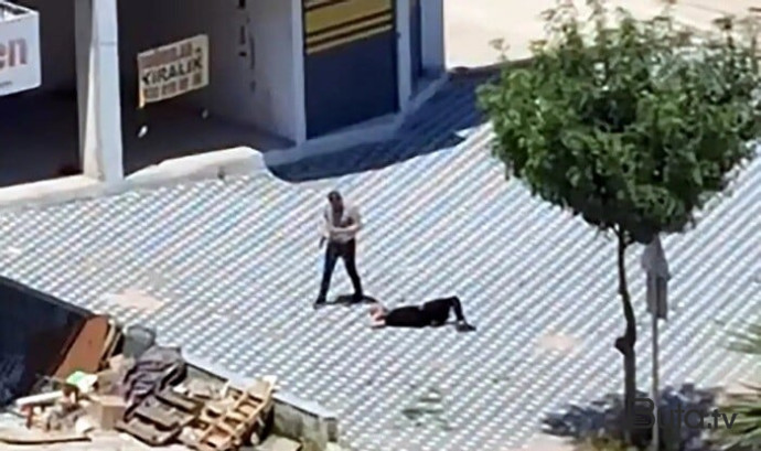 Polis məmuru oğlunu güllələdi, başında gözlədi - Video  