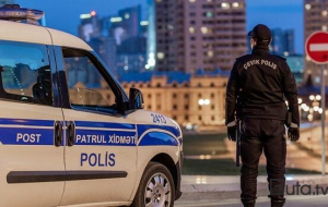 Bakıda şadlıq sarayının qarşısında kütləvi dava - Foto