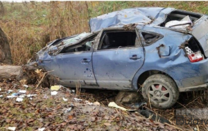 “Prius” maneəyə çırpıldı: ölən var
