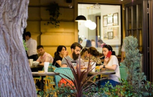 Bakıda sevgilisinin 108 min manatını oğurlayan ərəb həbs olundu