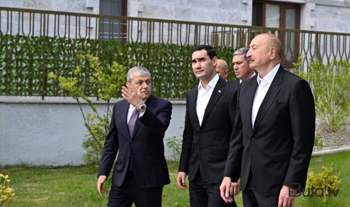  Prezidentlər Şuşada inşa edilmiş birinci yaşayış kompleksində...  
