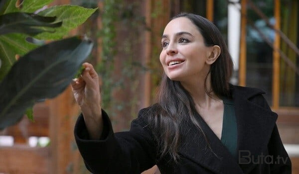  Leyla Əliyeva pianoda xalq mahnısını ifa etdi - Video  