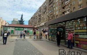 Bakıda bu "Mall" bağlanır