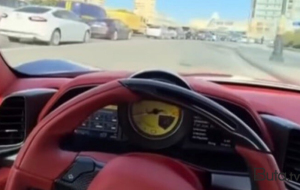 Avtobus zolağında hərəkət edən “Ferrari” saxlanıldı - Video