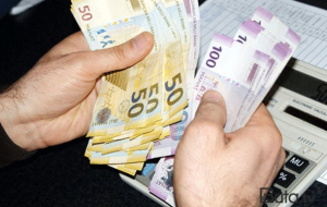 Yeni vəzifə maaşları: Baş nazir 17160 manat, nazir isə...
