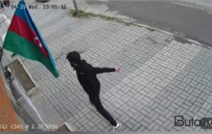 Bayrağımıza hörmətsizlik edən gənc saxlanıldı
