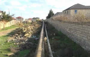 Avtomobil qəzası bu kəndi qazsız qoydu