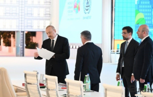 Prezident WUF13 ilə bağlı görülən işlərlə tanış oldu - Foto