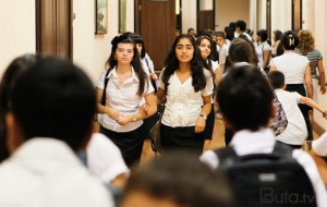 Bakıda şagird məktəbin pəncərəsindən yıxıldı