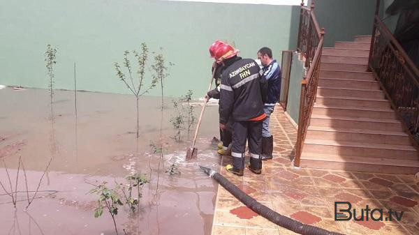  Bakıda güclü yağış: FHN tədbirlər həyata keçirir  