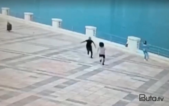  Bulvarda qıza qarşı iyrənc hərəkətlər edən həbs olundu - Video-Yenilənib  