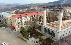 Moldova səfirinin oğlu Şuşada "Şən Azərbaycan"ı oxudu – Video