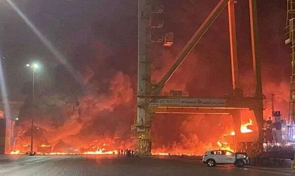  İranda yanacaq tankeri partladı: ölənlər var  