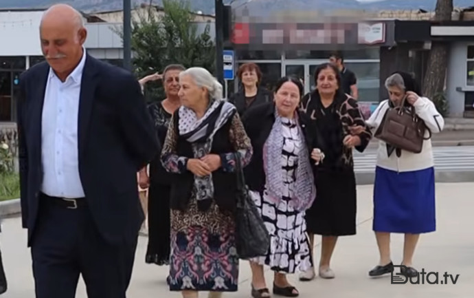  50 il sonra yenidən... - Video  