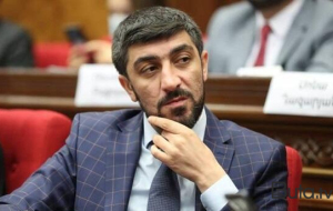 İrəvandan Kremlə hədə: Qaz qiyməti qalxsa, hərbi baza...