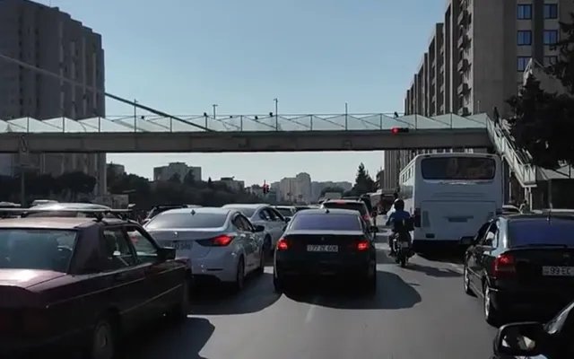 “Manatlıq” taksilərə qadağa qoyuldu - İnsanlar yollarda qaldı-Video-Yenilənib