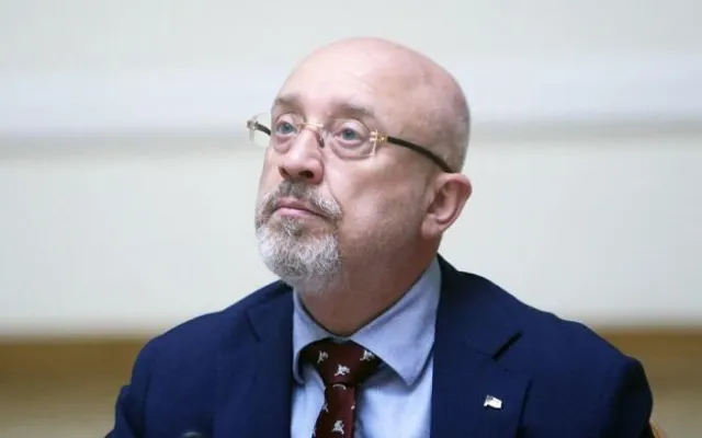Rusiya iki sabiq müdafiə nazirini axtarışa verdi