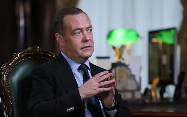 Medvedyev İrəvanı təhdid etdi: Yeni Ukraynaya çevriləcək