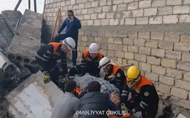 Bakıda fərdi ev uçdu - Ölən və yaralanan var - Video
