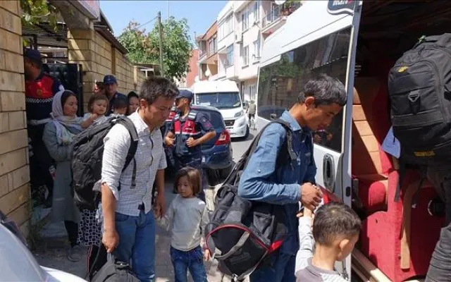 Türkiyə sahillərində qanunsuz miqrantlar saxlanıldı