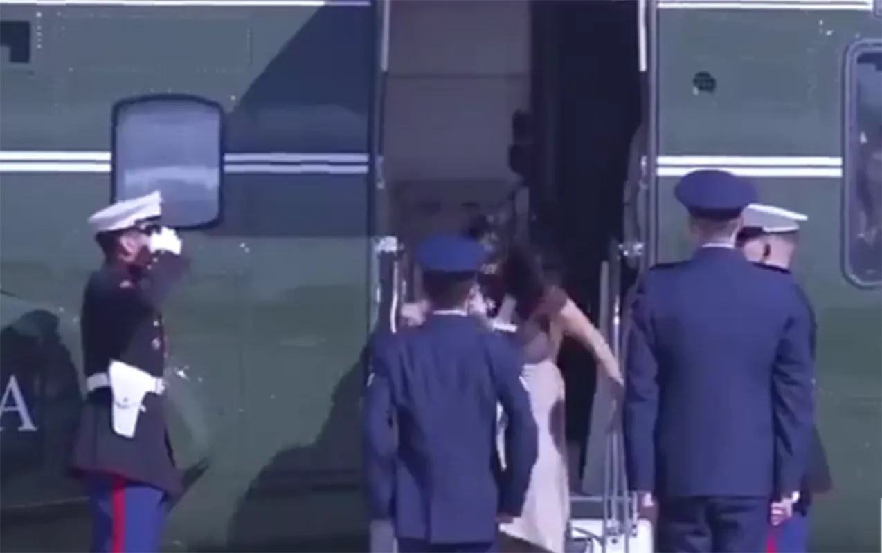 Vensin arvadı körpəsi ilə yıxılmaqdan son anda xilas oldu - Video