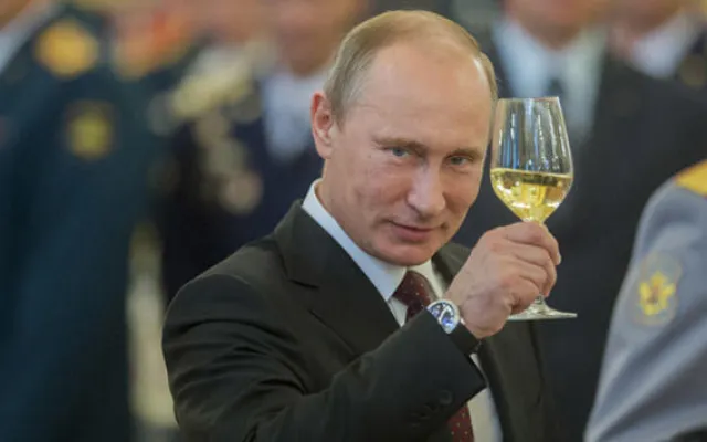 Rus ordusunun Putinə ad günü hədiyyəsi...