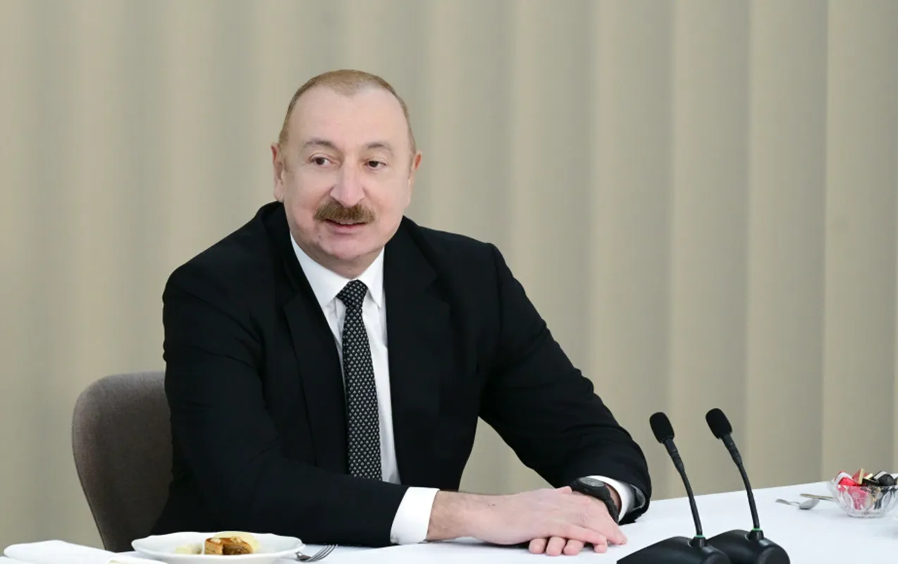 İlham Əliyev Türkmənbaşıda tədbirdə iştirak etdi - Fotolar