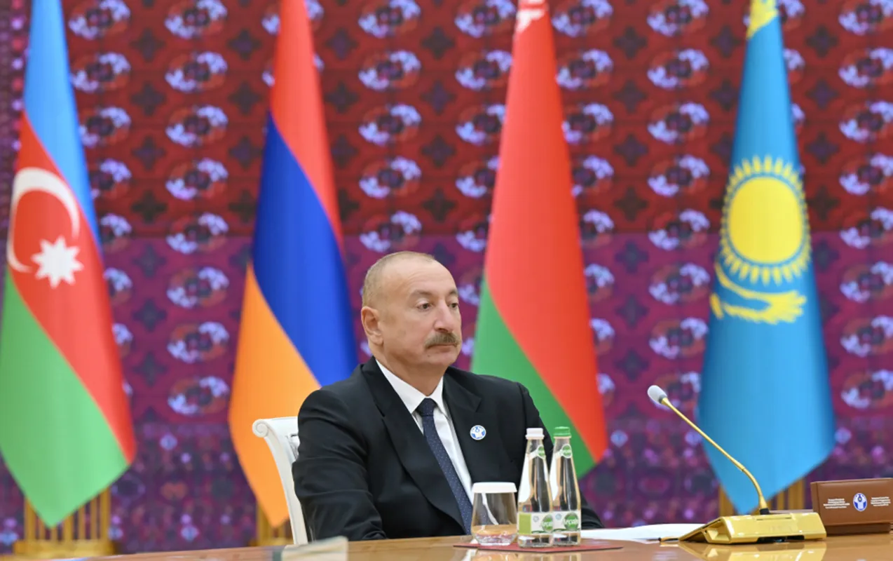 Prezidentin Türkmənistan səfərindən - Görüntülər