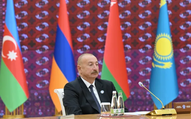 Prezidentin Türkmənistan səfərindən - Görüntülər
