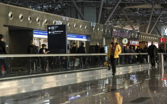 Moskvada sərnişinlər hava limanlarında gecələyirlər – Video