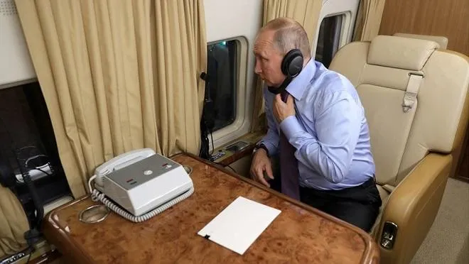 Putinin təyyarəsi Moskvaya eniş edə bilmir