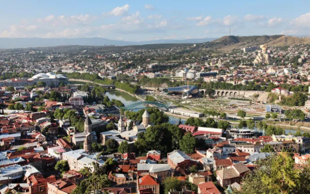 Qonşumuzda benzinin qiyməti kəskin bahalaşdı - Səbəbi